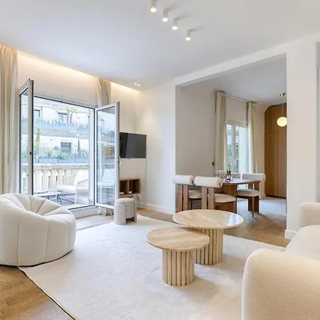 De Luxe Avec Terrasse