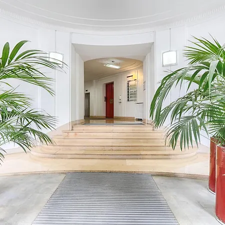 De Luxe Avec Terrasse Parigi