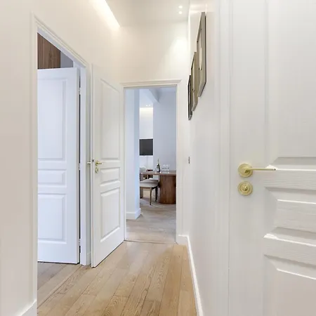Appartamento De Luxe Avec Terrasse Parigi